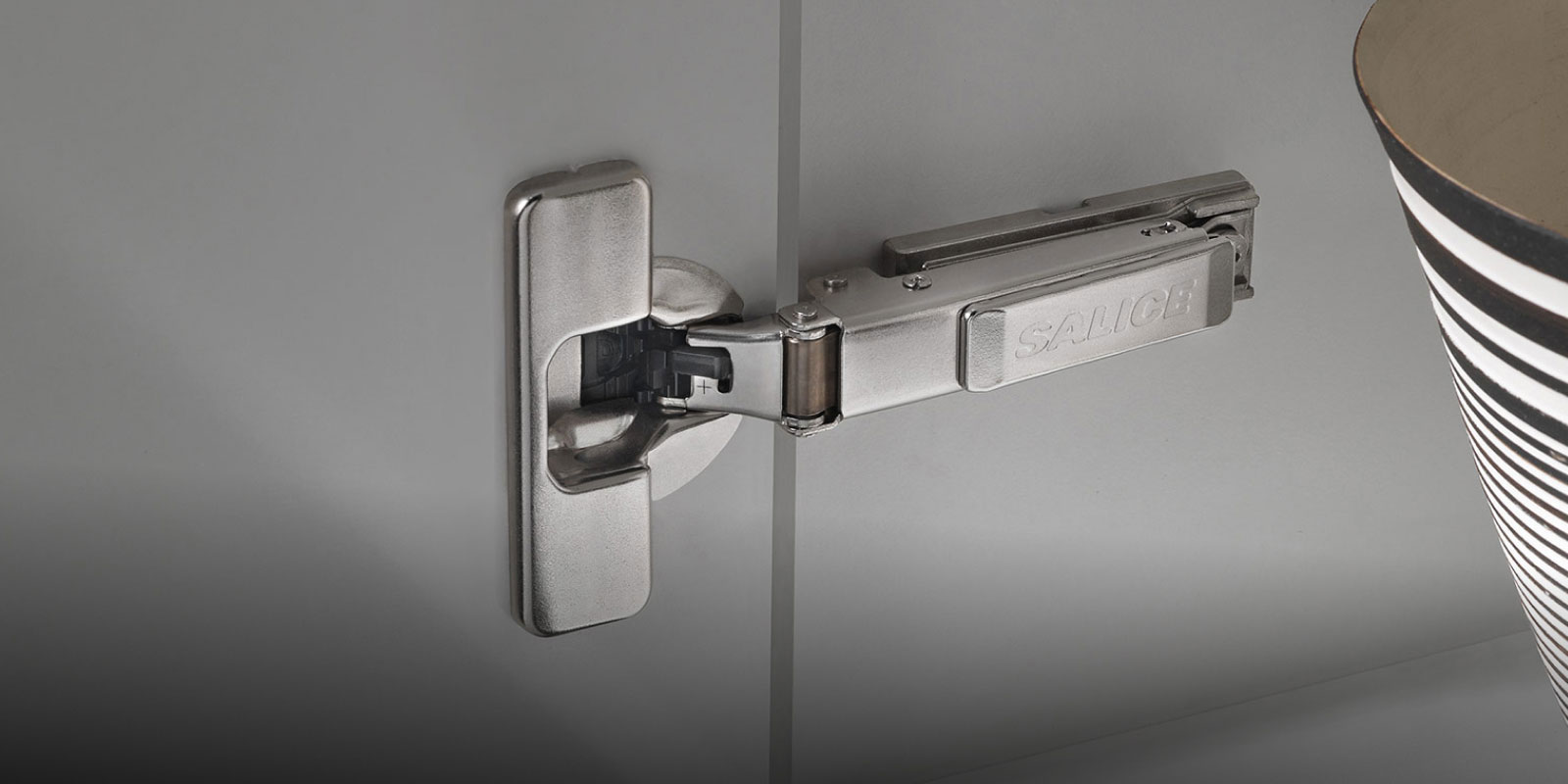 SALICE Hinges
