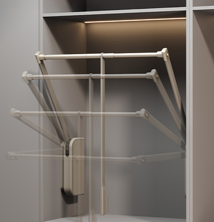 LIFTABLE HANGER
